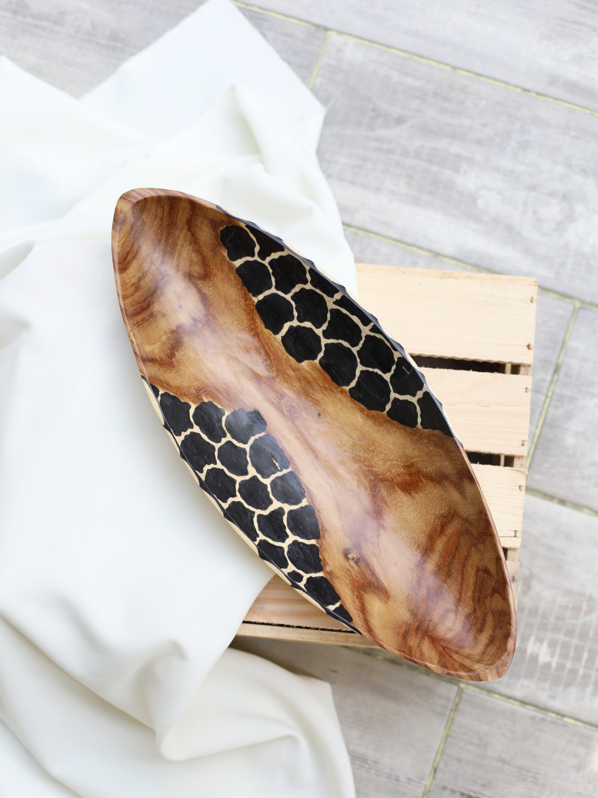 Misa drewniana malowana z afryki rwanda Zambia motyw żyrafy