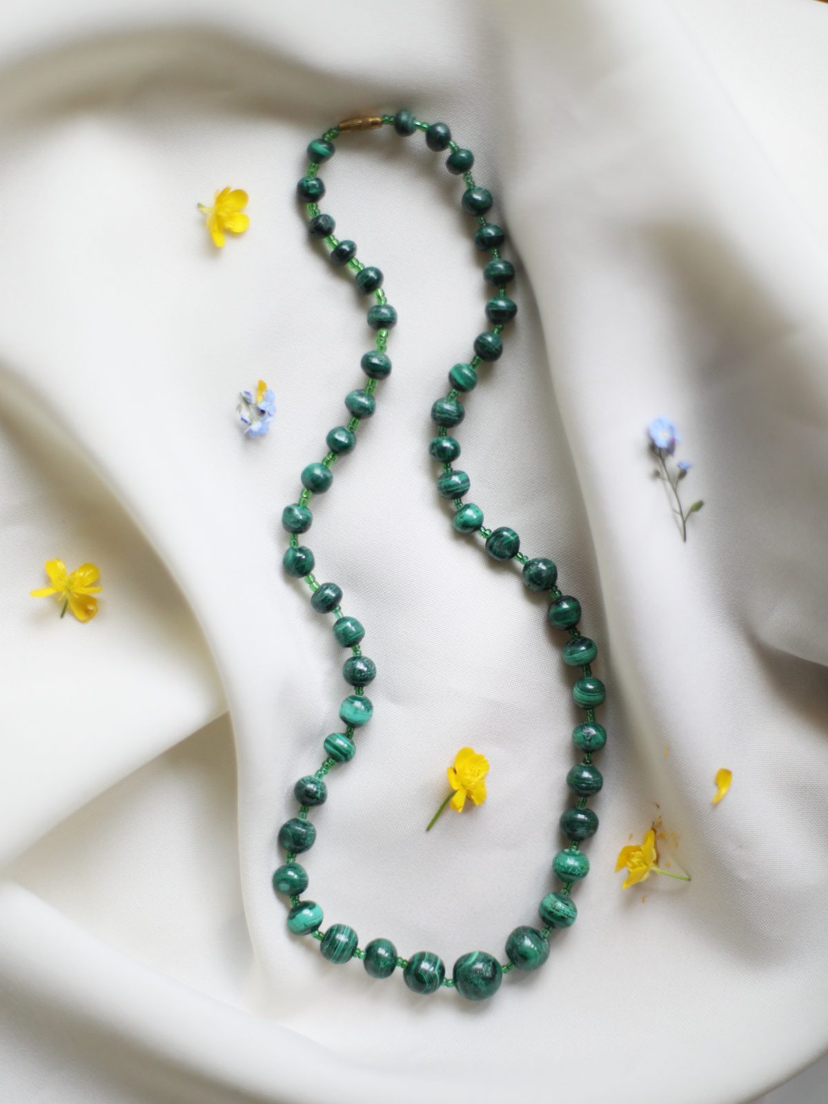 korale malachitowe zielone sklep dobra fabryka biżuteria malachitowa