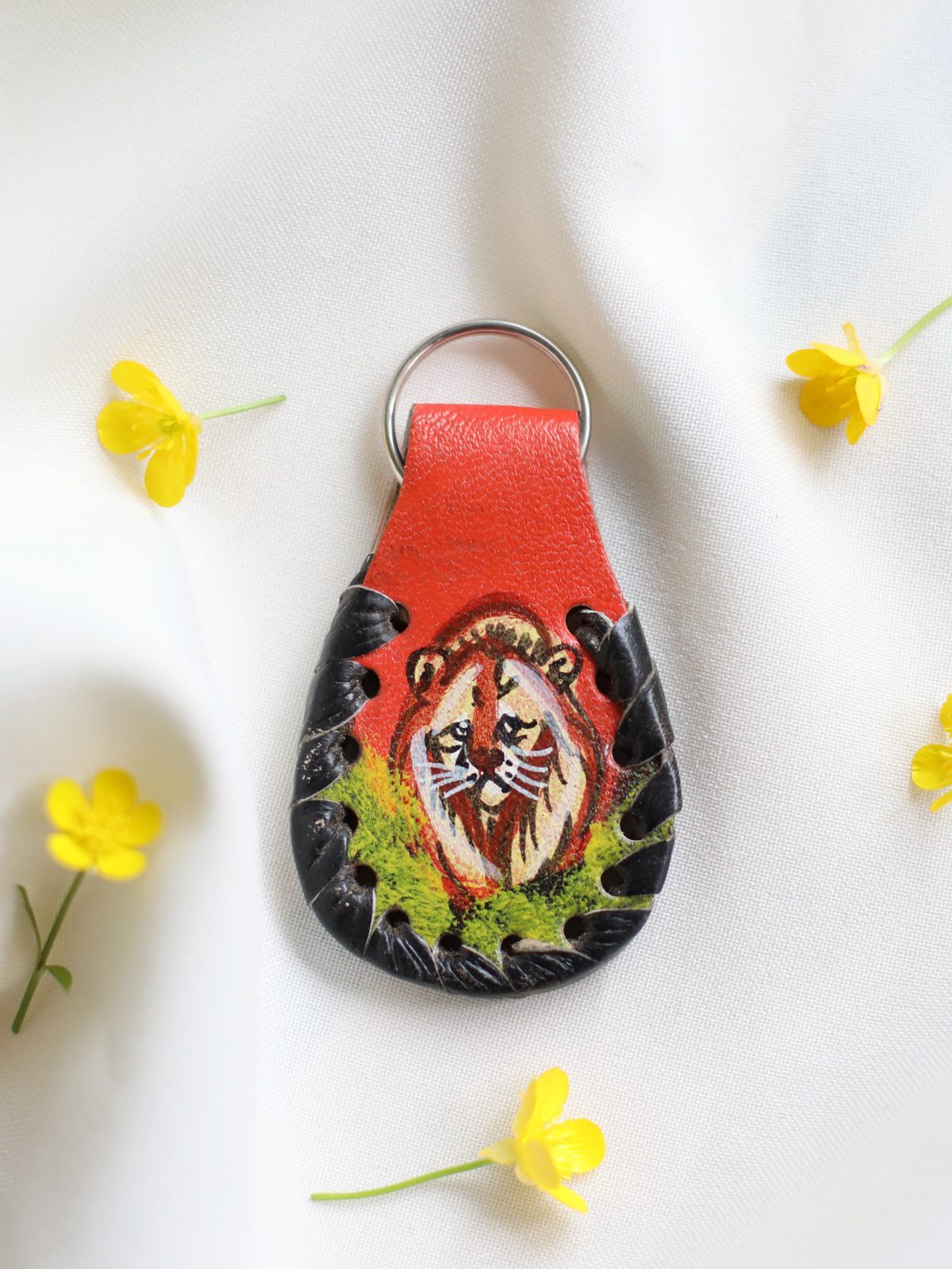 breloczek na skórze malowany ręcznie sklep dobra fabryka afrykański afryka Zambia lew