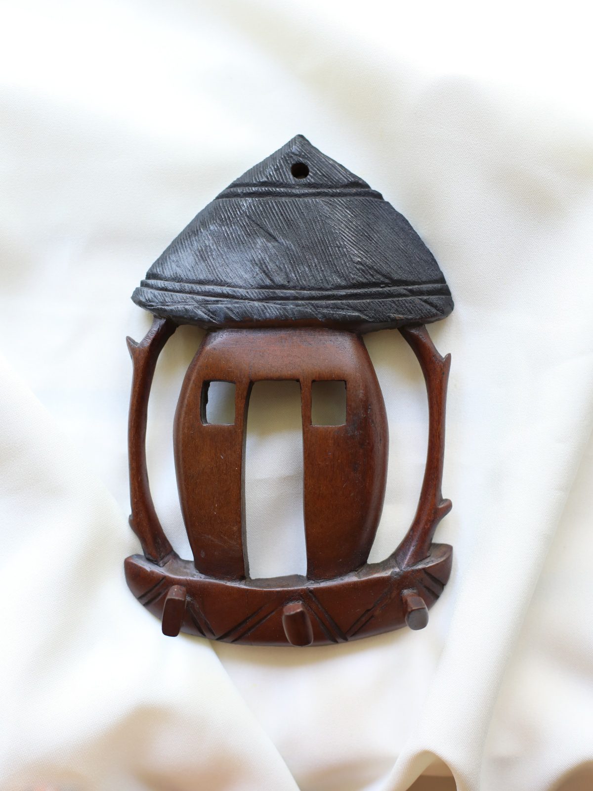 drewniany wieszak na ubrania domek afryka Zambia sklep dobra fabryka