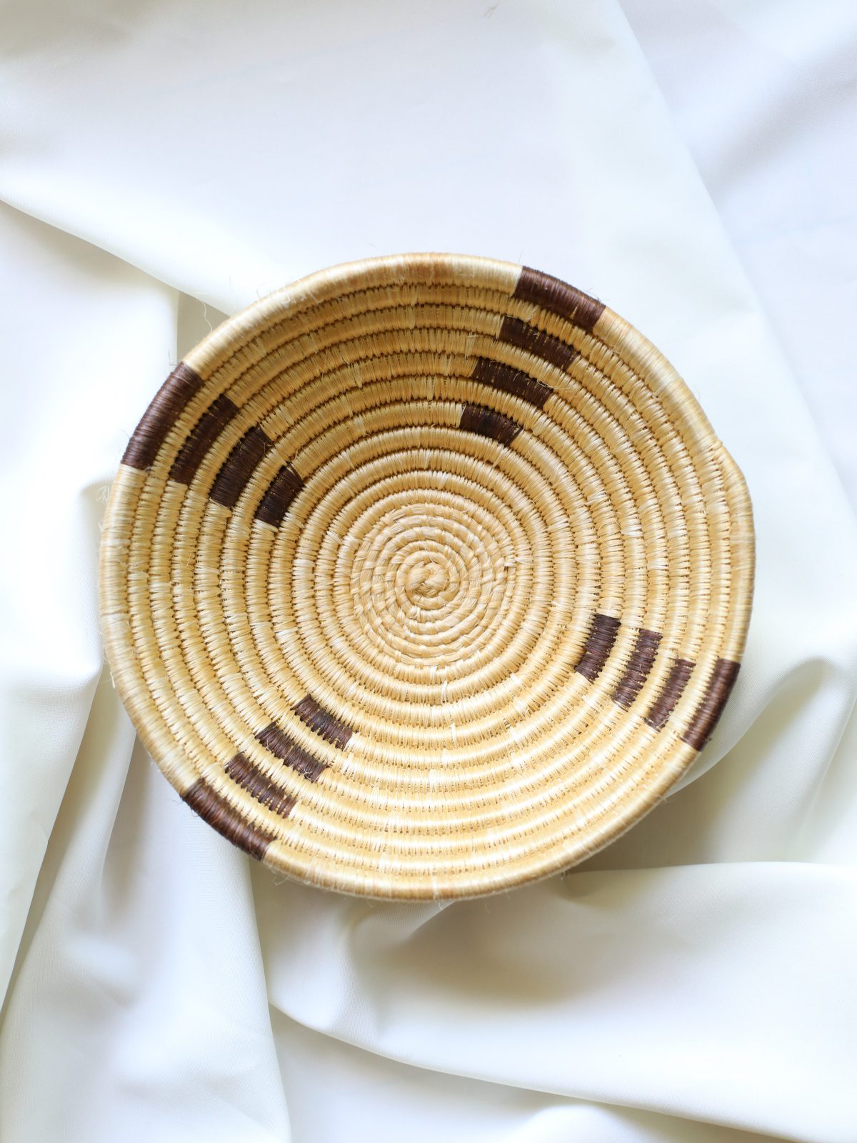 misa pleciona na owoce w stylu boho sklep dobra fabryka miseczka z trawy dekoracja do domu