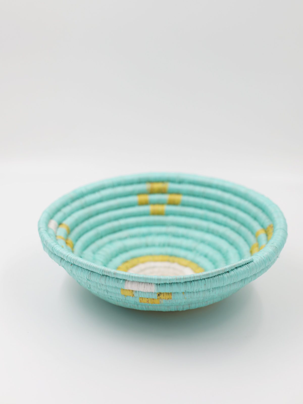 pleciona miseczka misa miska na owoce dekoracja afrykańska afryka rwanda sklep dobra fabryka inspiracje dekor