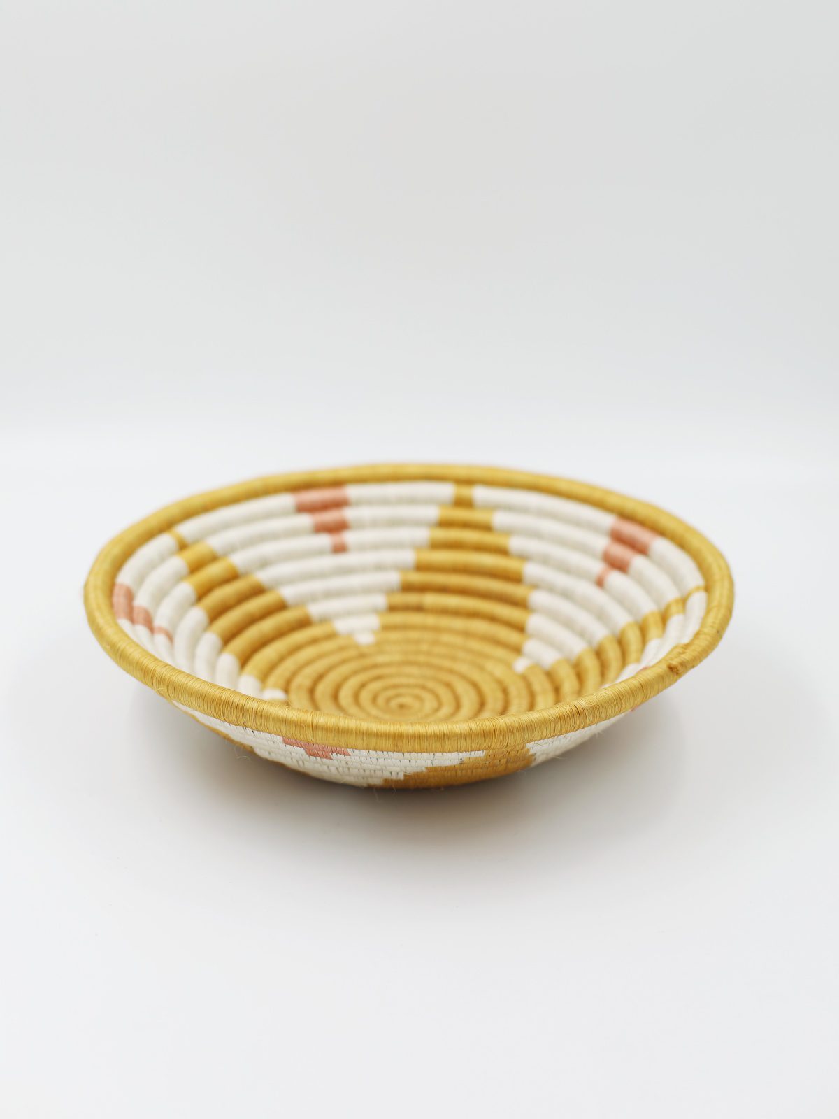żółta plecioną misa afrykańska dekoracja sklep dobra fabryka inspiracje do domu